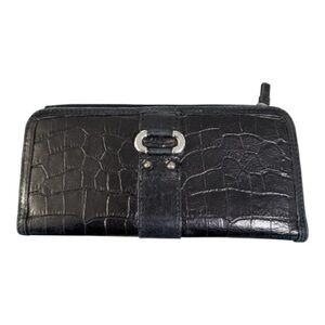 Elegant Black Crocodile-Embossed Wallet